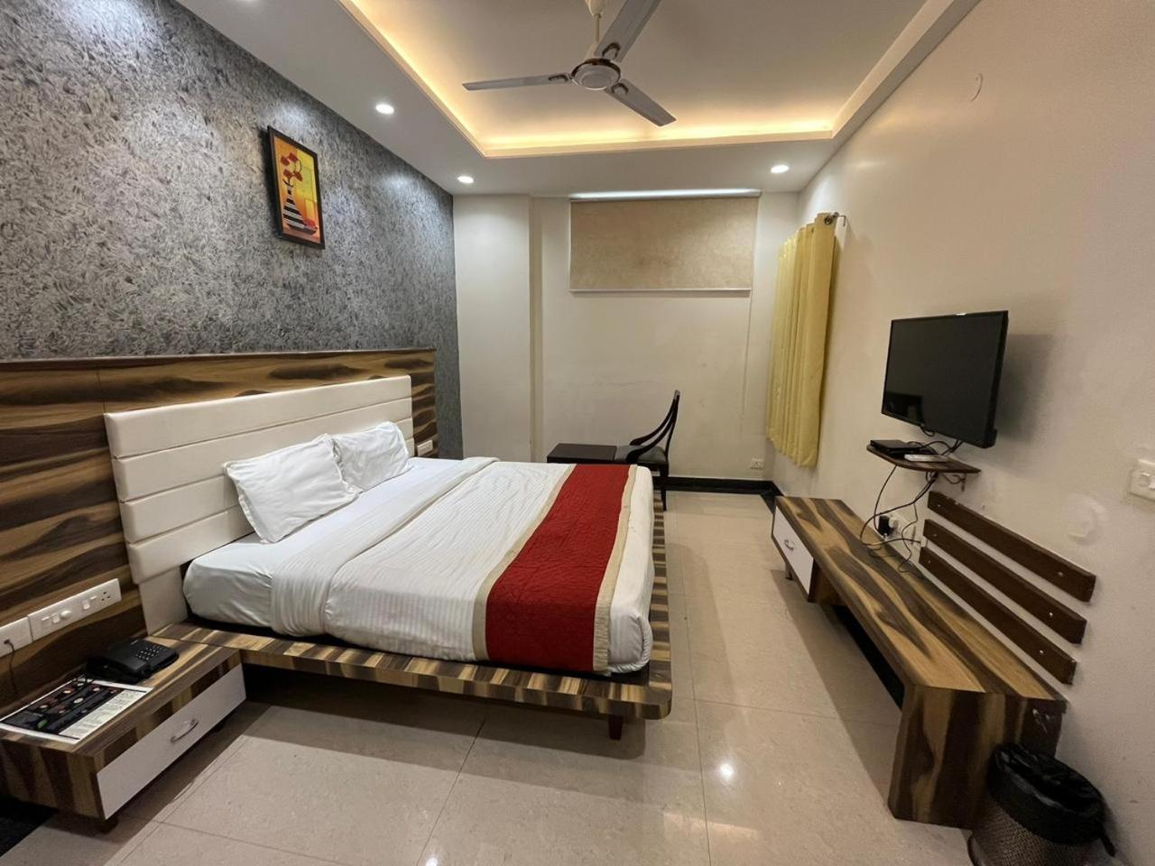 Wind Palace Hotel Jaipur Ngoại thất bức ảnh